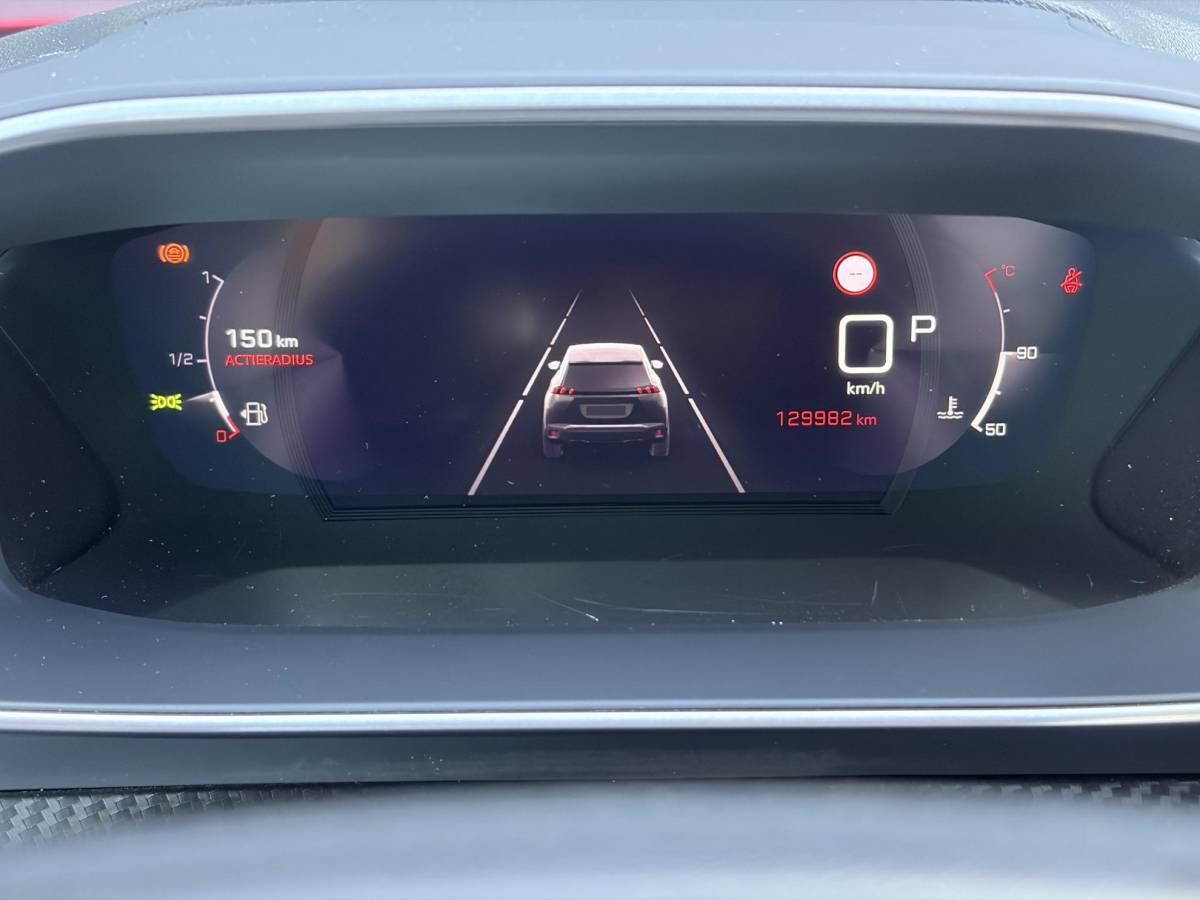Peugeot 2008 Peugeot 2008 1.2 PureTech Allure ✓Recent beurt gehad✓D-riem vv in 06-2025✓360° Camera✓Draadloze telefoonlader✓Carplay✓Keyless✓Automaat✓Trekhaak✓Halfleder✓Navi✓Clima✓Cruise✓131pk✓Lm velgen✓2e Eigenaar✓Pdc V+A✓Rijstrooksensor✓N.A.P✓Apk tot 04-2028