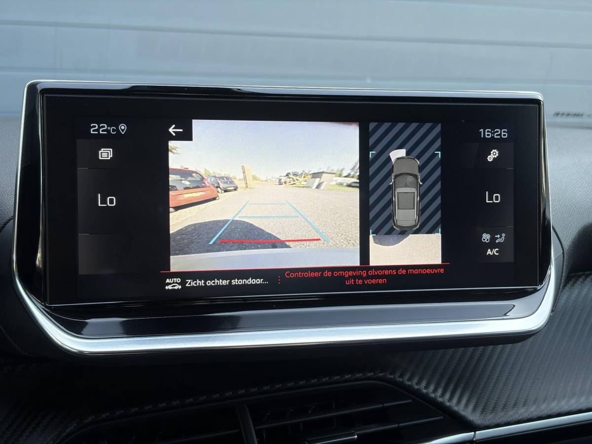 Peugeot 2008 Peugeot 2008 1.2 PureTech Allure ✓Recent beurt gehad✓D-riem vv in 06-2025✓360° Camera✓Draadloze telefoonlader✓Carplay✓Keyless✓Automaat✓Trekhaak✓Halfleder✓Navi✓Clima✓Cruise✓131pk✓Lm velgen✓2e Eigenaar✓Pdc V+A✓Rijstrooksensor✓N.A.P✓Apk tot 04-2028