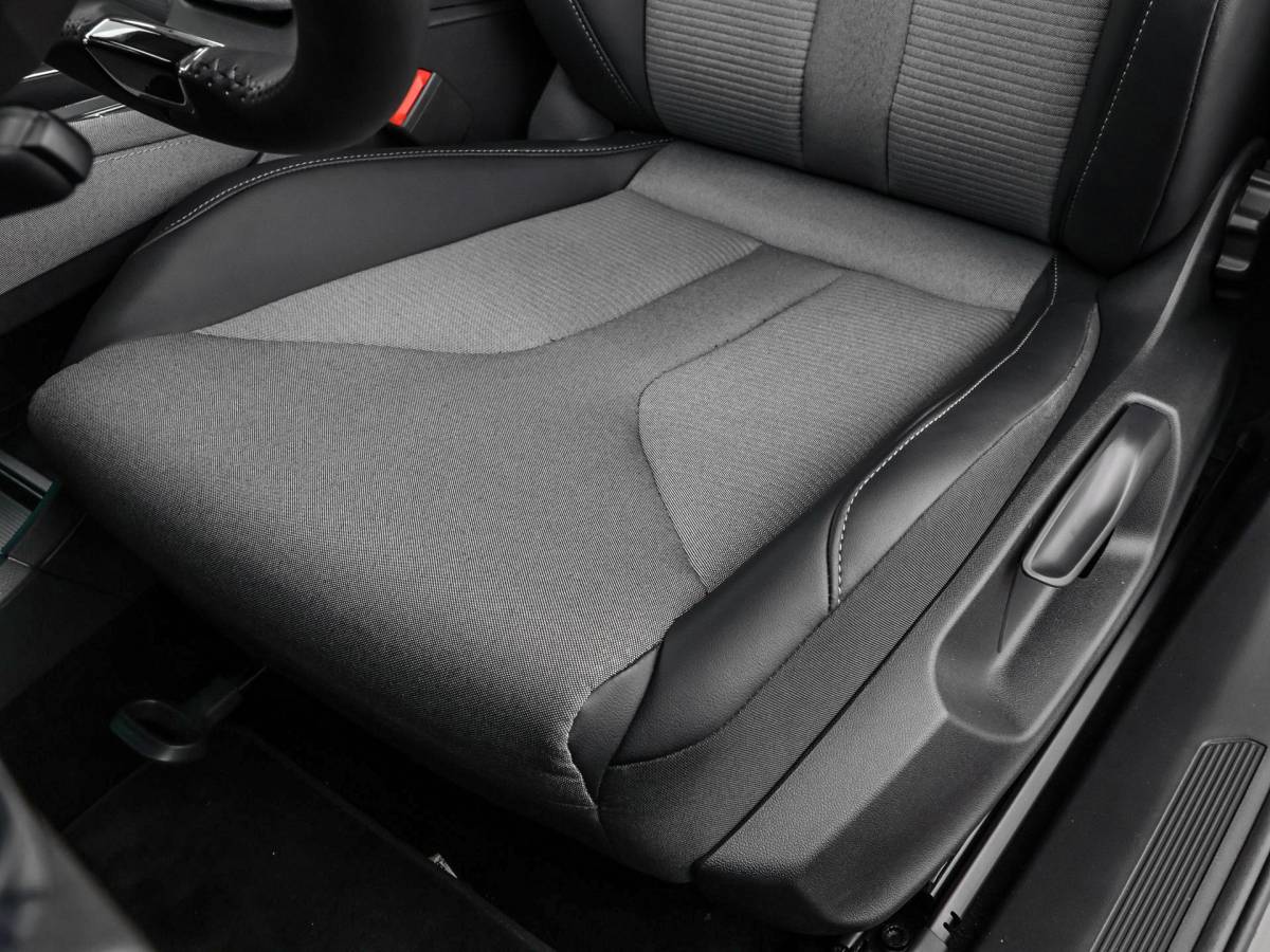 Škoda Enyaq iV Skoda Enyaq 50  150pk · SOH 94,4% · Apple/Android Car Play · Camera · Navigatie · Cruise Control · 19” Inch ·