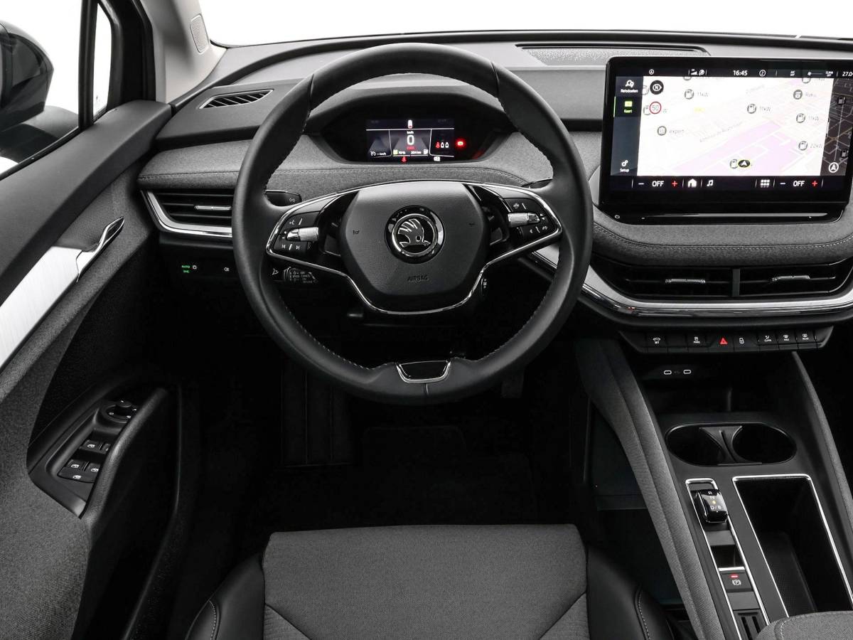 Škoda Enyaq iV Skoda Enyaq 50  150pk · SOH 94,4% · Apple/Android Car Play · Camera · Navigatie · Cruise Control · 19” Inch ·