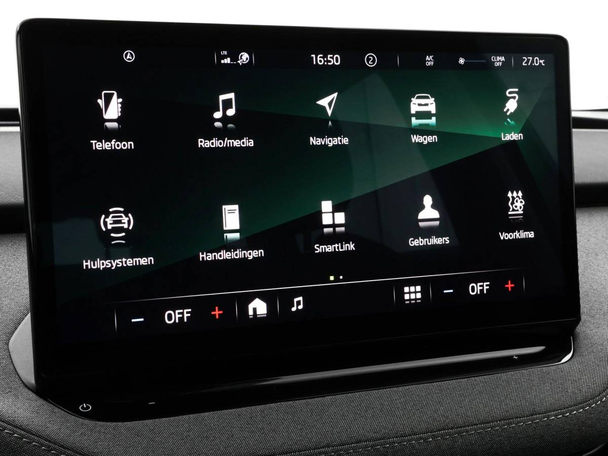 Škoda Enyaq iV Skoda Enyaq 50  150pk · SOH 94,4% · Apple/Android Car Play · Camera · Navigatie · Cruise Control · 19” Inch ·