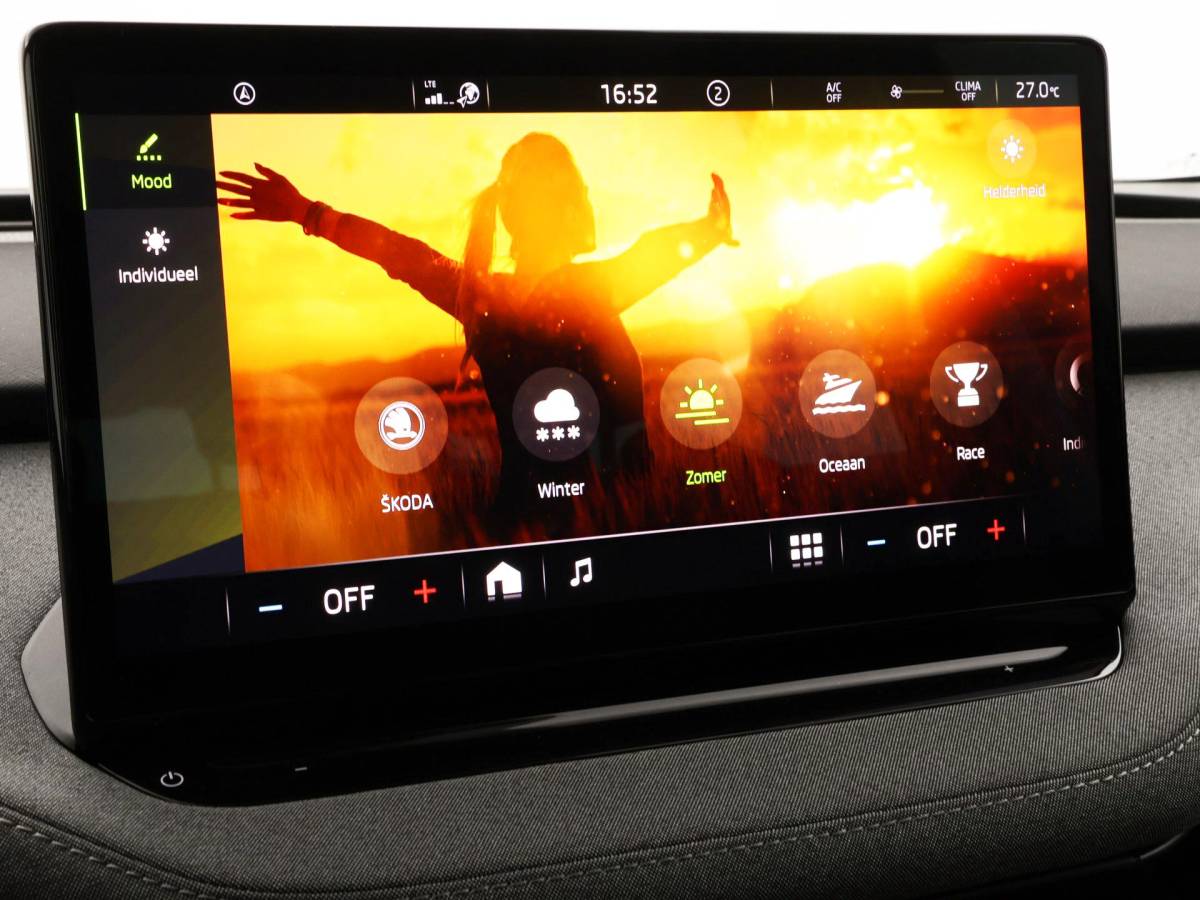 Škoda Enyaq iV Skoda Enyaq 50  150pk · SOH 94,4% · Apple/Android Car Play · Camera · Navigatie · Cruise Control · 19” Inch ·