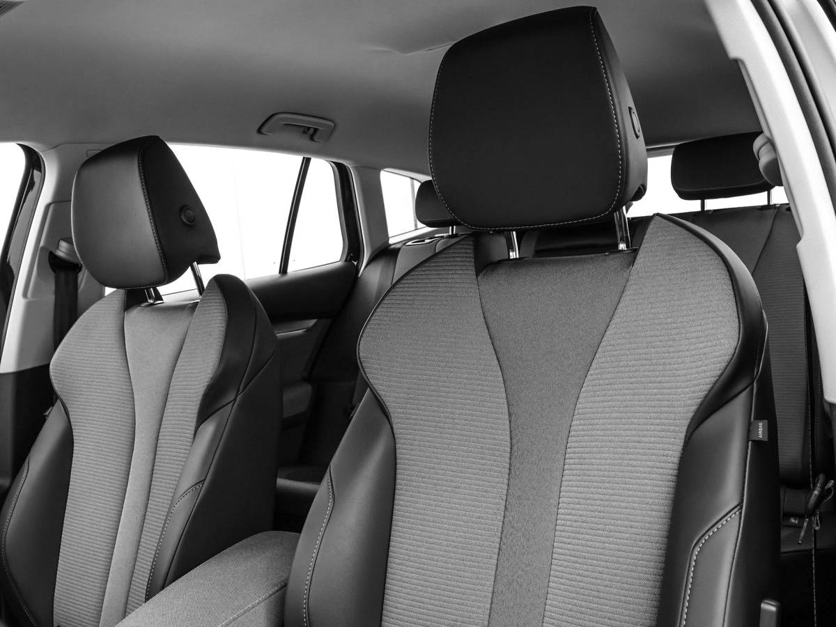 Škoda Enyaq iV Skoda Enyaq 50  150pk · SOH 94,4% · Apple/Android Car Play · Camera · Navigatie · Cruise Control · 19” Inch ·
