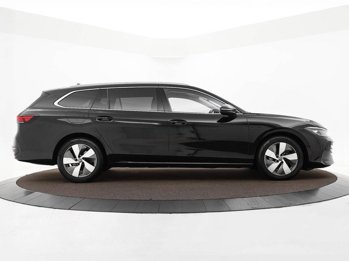Volkswagen Passat Volkswagen Passat Variant 1.5 eTSI 150pk DSG Business · Camera · Stuur- & Stoelverwarming · Apple/Android Car Play · Massagefunctie Voorstoelen · Garantie t/m 11-06-2028 of 100.000km