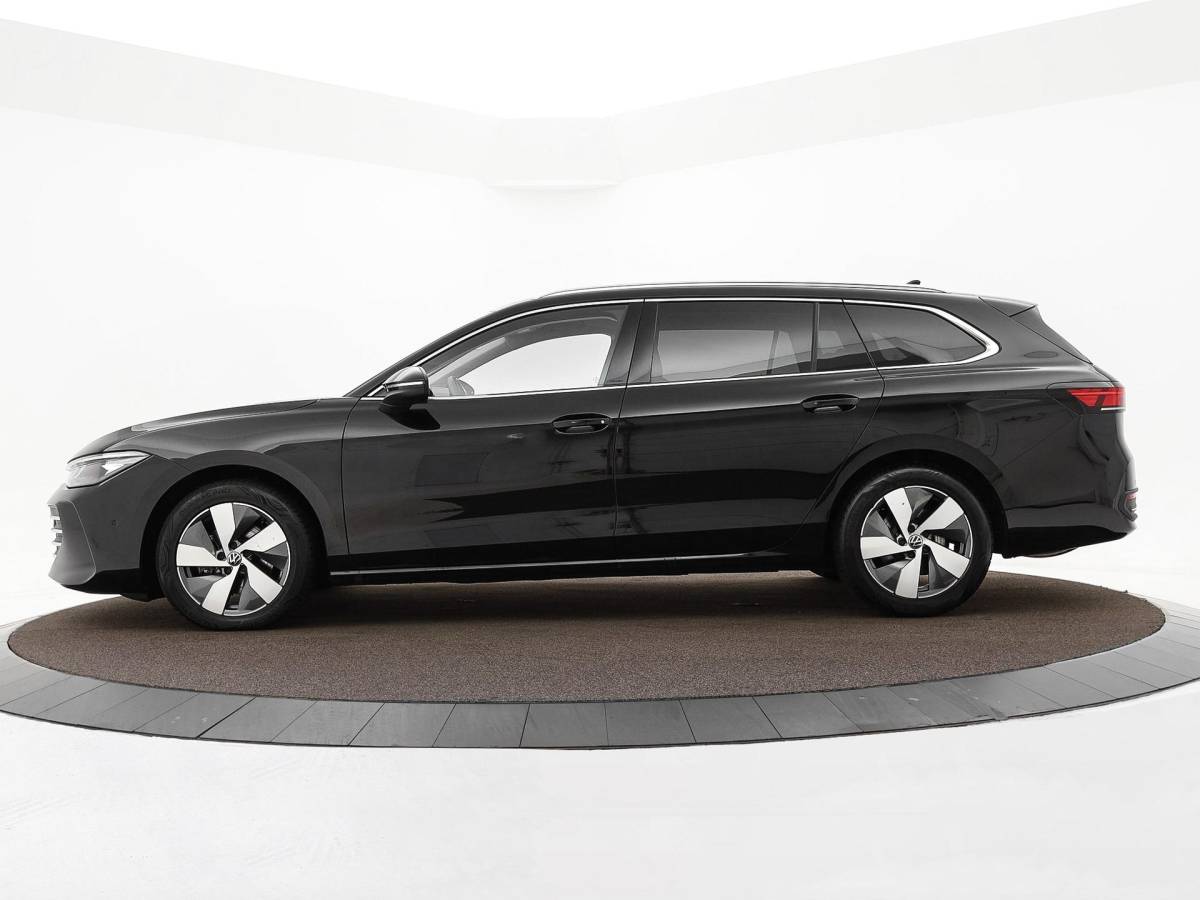 Volkswagen Passat Volkswagen Passat Variant 1.5 eTSI 150pk DSG Business · Camera · Stuur- & Stoelverwarming · Apple/Android Car Play · Massagefunctie Voorstoelen · Garantie t/m 11-06-2028 of 100.000km