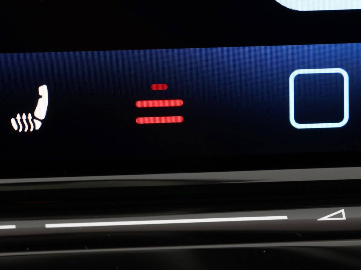 Volkswagen Passat Volkswagen Passat Variant 1.5 eTSI 150pk DSG Business · Camera · Stuur- & Stoelverwarming · Apple/Android Car Play · Massagefunctie Voorstoelen · Garantie t/m 11-06-2028 of 100.000km