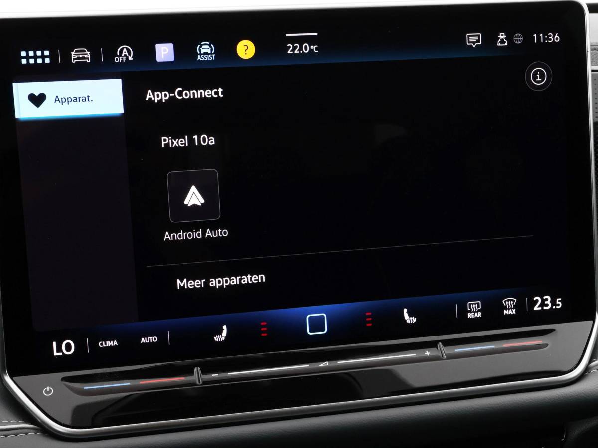 Volkswagen Passat Volkswagen Passat Variant 1.5 eTSI 150pk DSG Business · Camera · Stuur- & Stoelverwarming · Apple/Android Car Play · Massagefunctie Voorstoelen · Garantie t/m 11-06-2028 of 100.000km