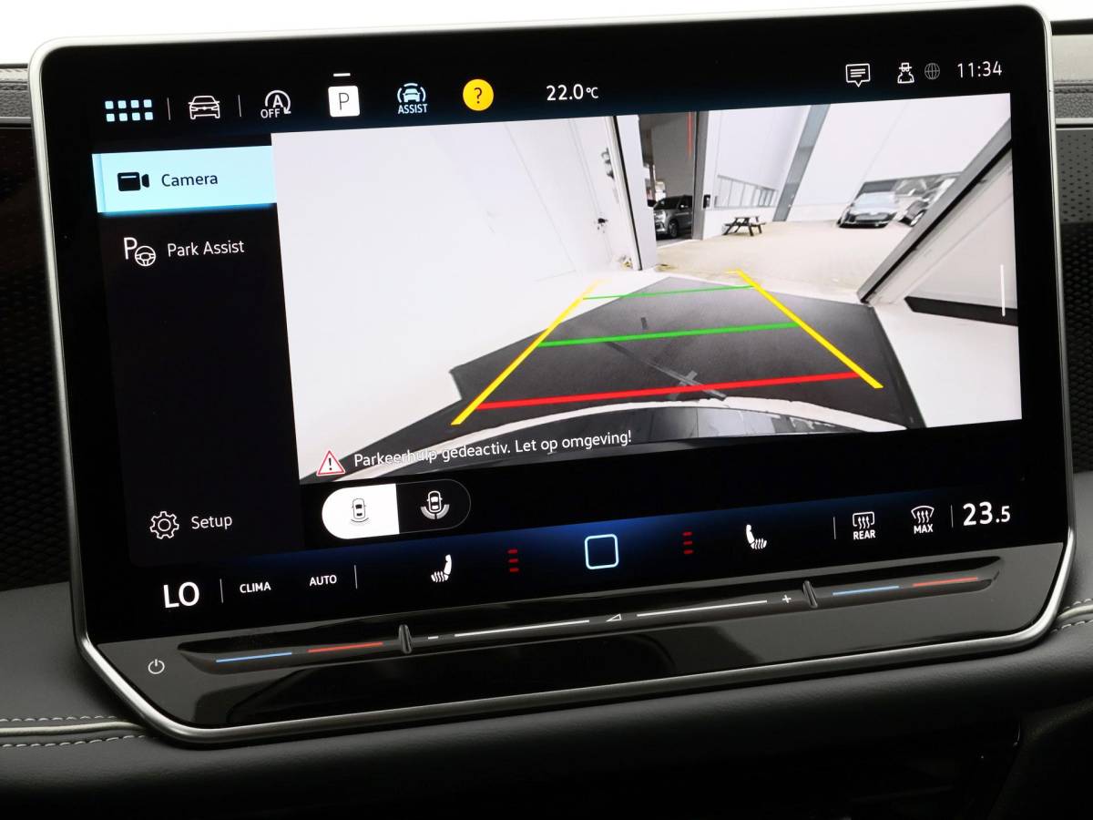 Volkswagen Passat Volkswagen Passat Variant 1.5 eTSI 150pk DSG Business · Camera · Stuur- & Stoelverwarming · Apple/Android Car Play · Massagefunctie Voorstoelen · Garantie t/m 11-06-2028 of 100.000km