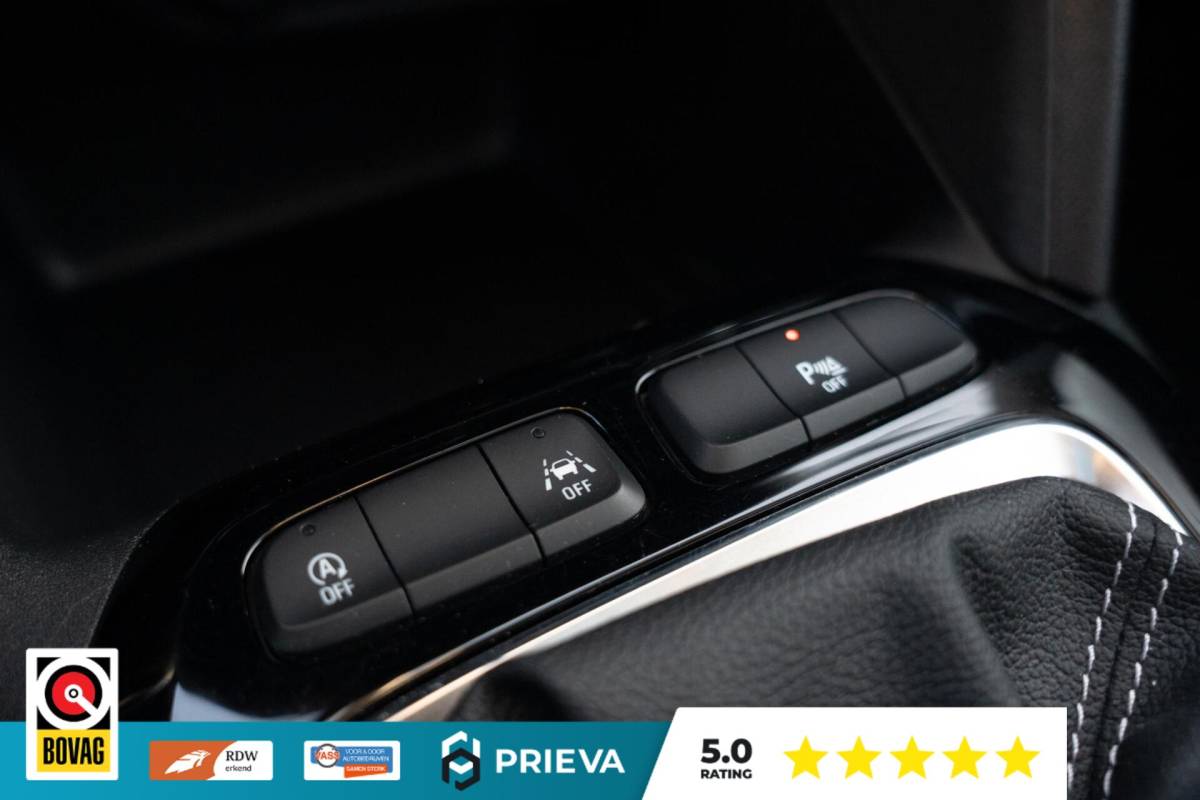 Opel Corsa Opel Corsa 1.2 Sport | Pano | Leder | Stoelverwarming | Navi | LED | 17”
