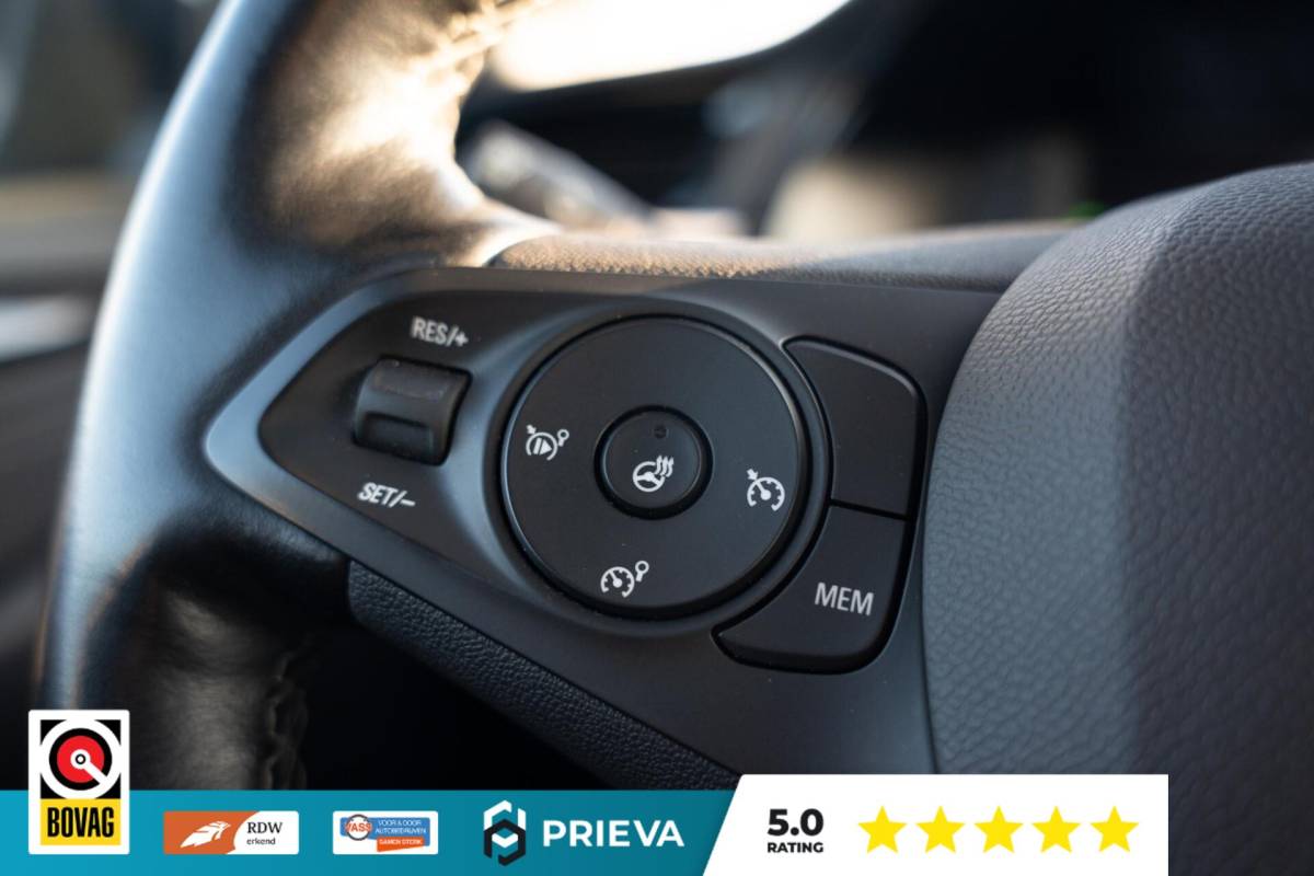 Opel Corsa Opel Corsa 1.2 Sport | Pano | Leder | Stoelverwarming | Navi | LED | 17”