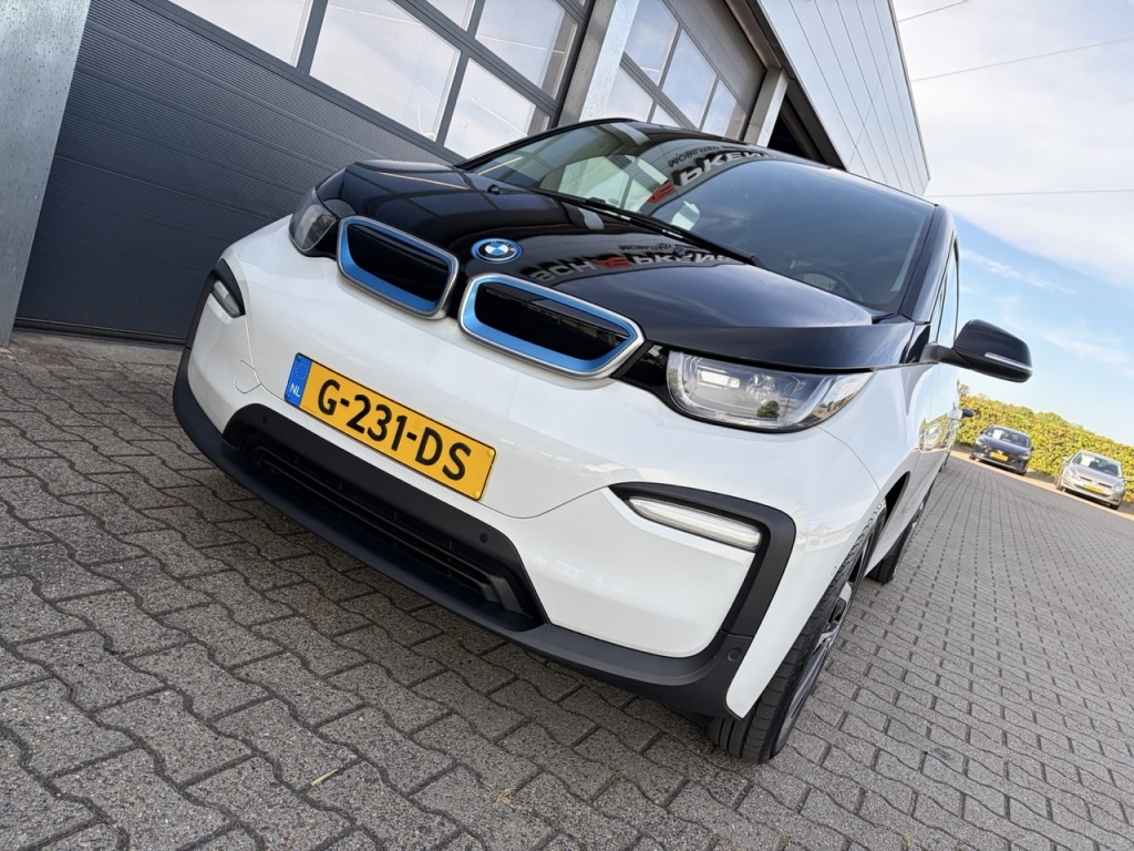 BMW i3 BMW i3 170pk (120 Ah) 42kWh Aut Executive Edition / SOH 95%