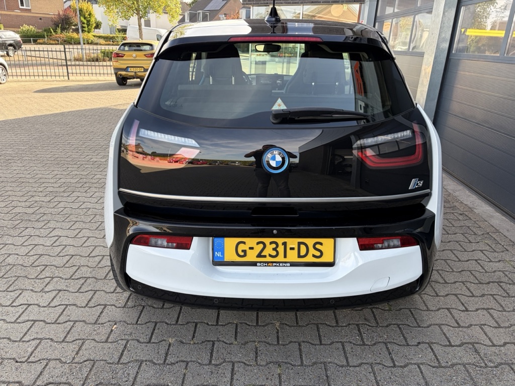 BMW i3 BMW i3 170pk (120 Ah) 42kWh Aut Executive Edition / SOH 95%