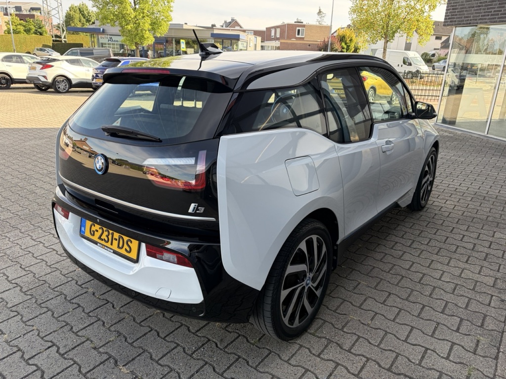 BMW i3 BMW i3 170pk (120 Ah) 42kWh Aut Executive Edition / SOH 95%