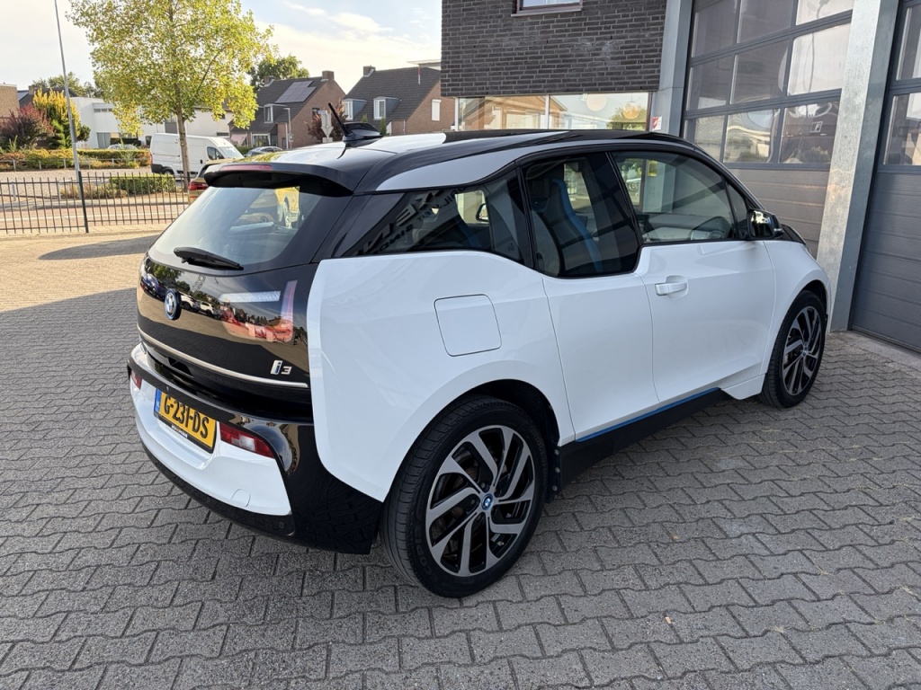BMW i3 BMW i3 170pk (120 Ah) 42kWh Aut Executive Edition / SOH 95%