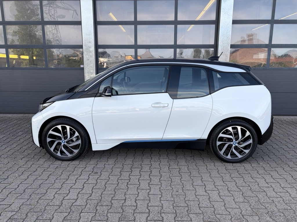 BMW i3 BMW i3 170pk (120 Ah) 42kWh Aut Executive Edition / SOH 95%