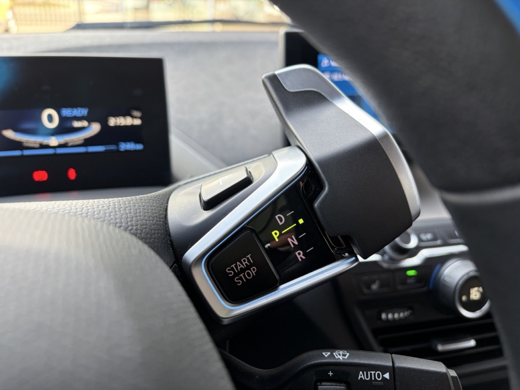 BMW i3 BMW i3 170pk (120 Ah) 42kWh Aut Executive Edition / SOH 95%