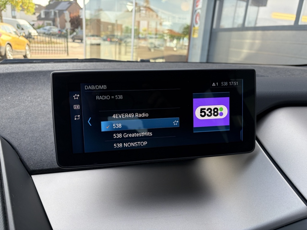 BMW i3 BMW i3 170pk (120 Ah) 42kWh Aut Executive Edition / SOH 95%