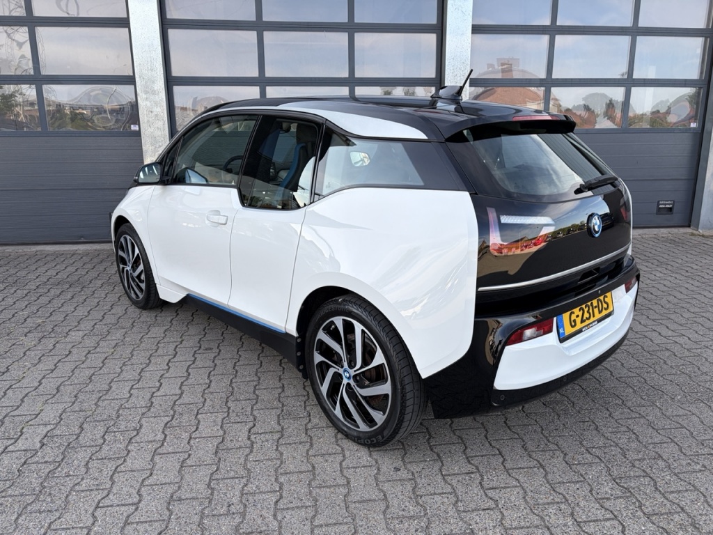BMW i3 BMW i3 170pk (120 Ah) 42kWh Aut Executive Edition / SOH 95%