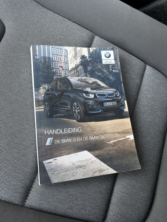 BMW i3 BMW i3 170pk (120 Ah) 42kWh Aut Executive Edition / SOH 95%