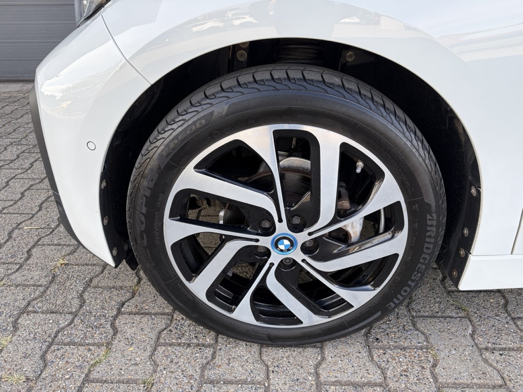 BMW i3 BMW i3 170pk (120 Ah) 42kWh Aut Executive Edition / SOH 95%