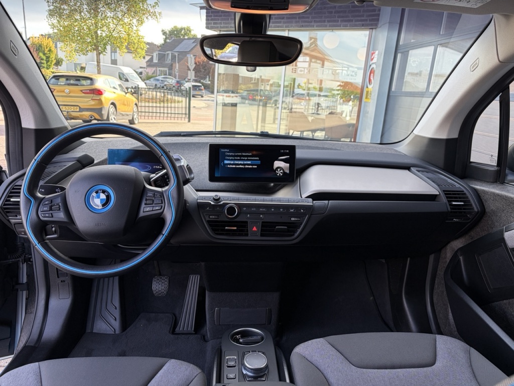 BMW i3 BMW i3 170pk (120 Ah) 42kWh Aut Executive Edition / SOH 95%