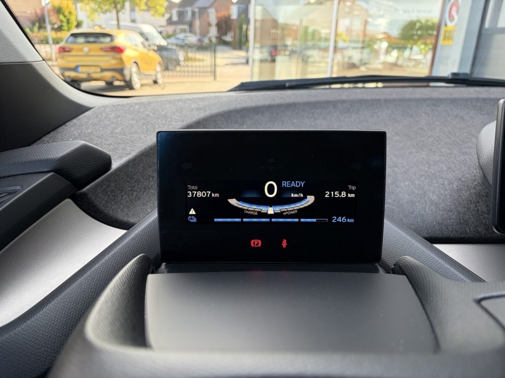 BMW i3 BMW i3 170pk (120 Ah) 42kWh Aut Executive Edition / SOH 95%
