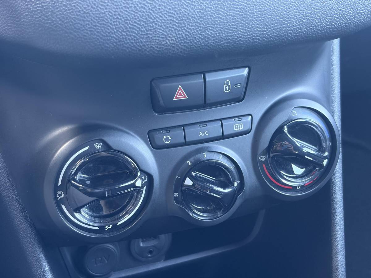 Peugeot 208 Peugeot 208 1.2 PureTech Blue Lion ✓1e Eigenaar✓Navi✓Trekhaak✓Carplay✓Airco✓Cruise✓Pdc✓5 Deurs✓N.A.P✓Apk tot 09-2027