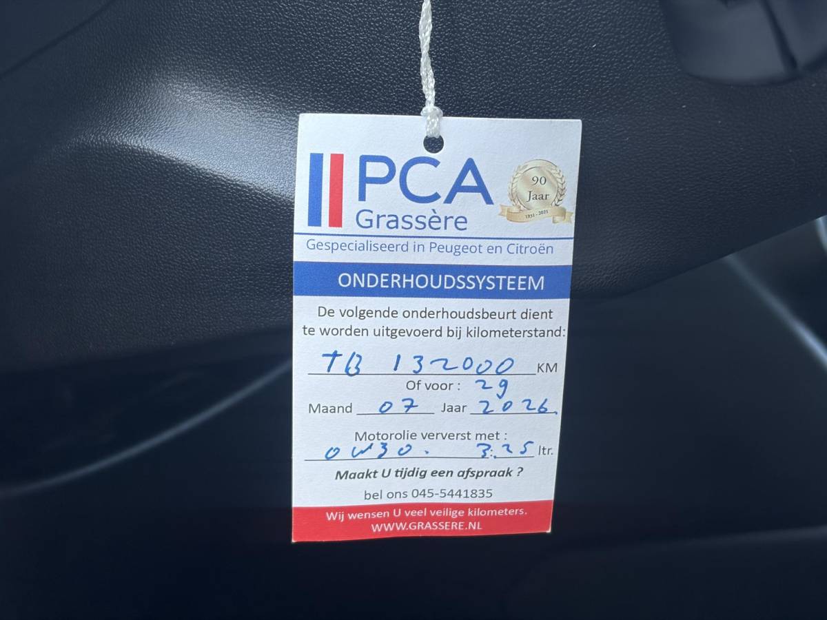 Peugeot 208 Peugeot 208 1.2 PureTech Blue Lion ✓1e Eigenaar✓Navi✓Trekhaak✓Carplay✓Airco✓Cruise✓Pdc✓5 Deurs✓N.A.P✓Apk tot 09-2027