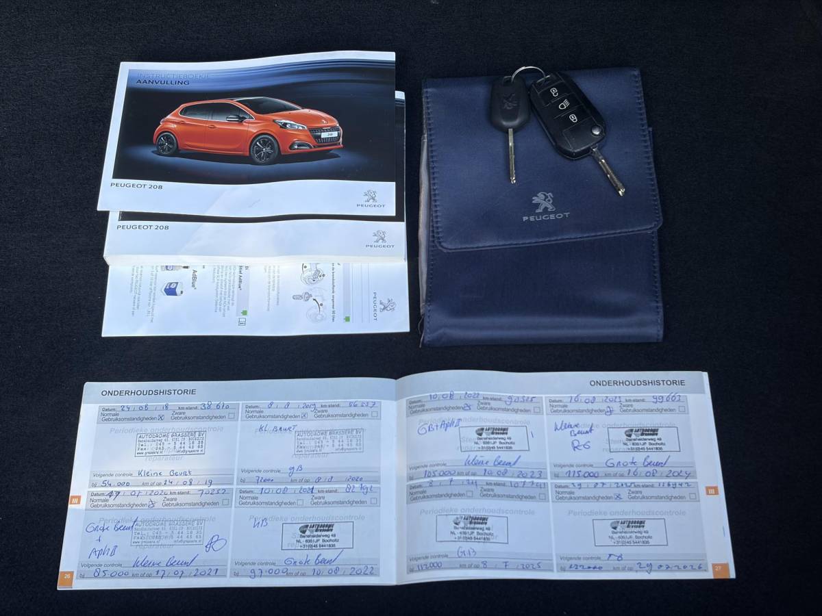 Peugeot 208 Peugeot 208 1.2 PureTech Blue Lion ✓1e Eigenaar✓Navi✓Trekhaak✓Carplay✓Airco✓Cruise✓Pdc✓5 Deurs✓N.A.P✓Apk tot 09-2027
