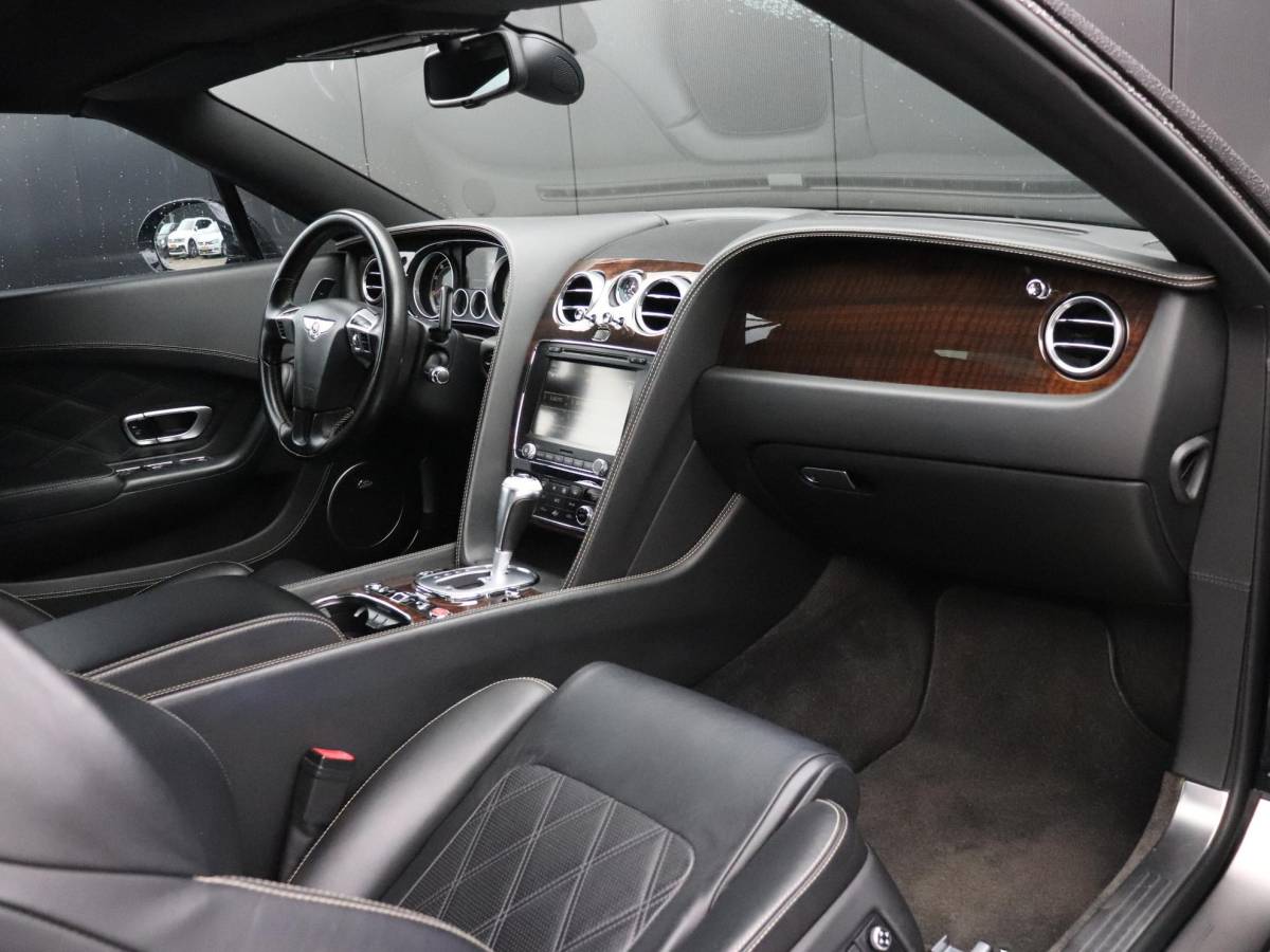 Bentley Continental GT Bentley Continental GTC 4.0 V8 LEDER | MEMORY | NAIM AUDIO | CAMERA | STOELVERK. | CRUISE | NAVI |