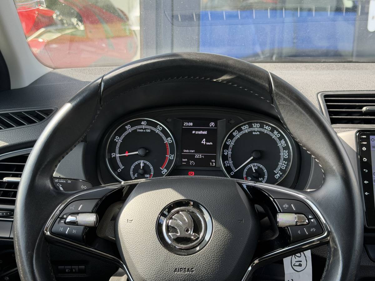Škoda Fabia ŠKODA Fabia Combi 1.0 TSI Ambition Airco | Cruise | Nav | Carplay