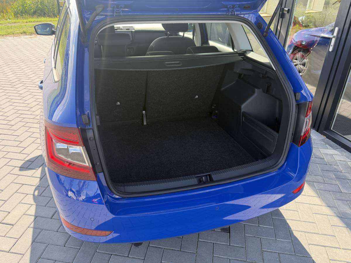 Škoda Fabia ŠKODA Fabia Combi 1.0 TSI Ambition Airco | Cruise | Nav | Carplay