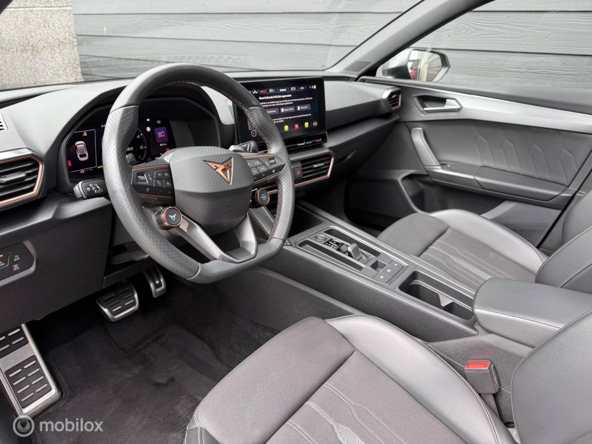 CUPRA Leon Sportstourer CUPRA Leon Sportstourer 1.4 e-Hybrid 245PK VZ Pano.dak/Elektr.pakket