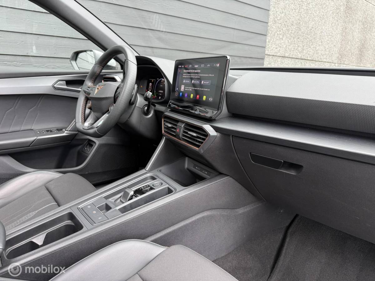 CUPRA Leon Sportstourer CUPRA Leon Sportstourer 1.4 e-Hybrid 245PK VZ Pano.dak/Elektr.pakket
