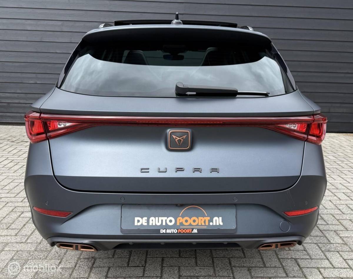 CUPRA Leon Sportstourer CUPRA Leon Sportstourer 1.4 e-Hybrid 245PK VZ Pano.dak/Elektr.pakket
