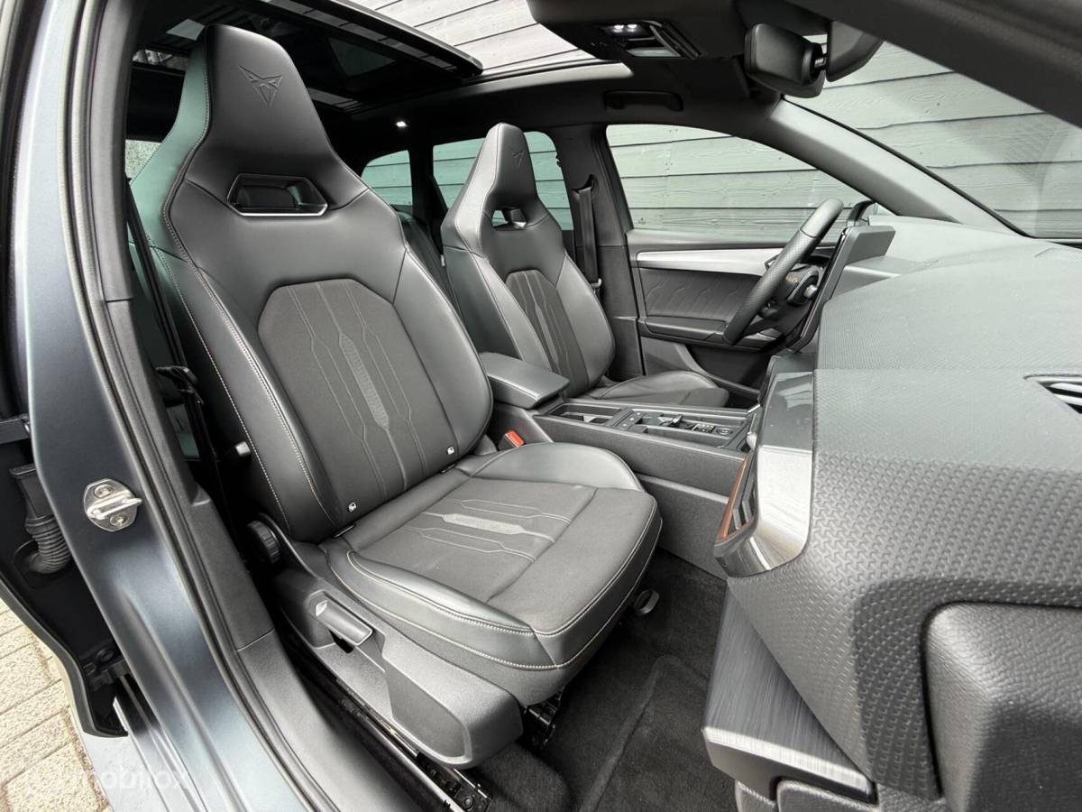 CUPRA Leon Sportstourer CUPRA Leon Sportstourer 1.4 e-Hybrid 245PK VZ Pano.dak/Elektr.pakket