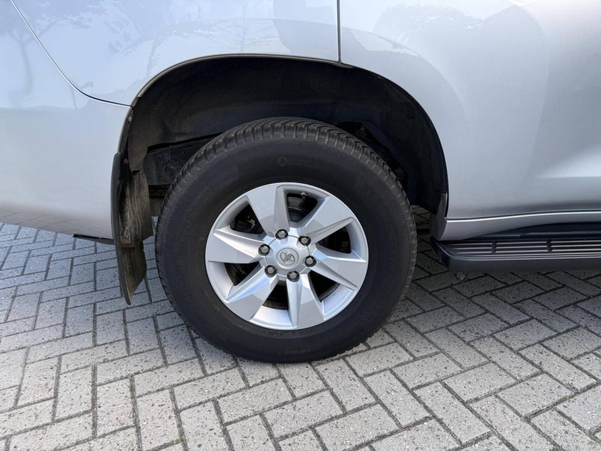 Toyota Land Cruiser Toyota Land Cruiser 2.8 D-4D-F Challenger A/T Van Trekhaak