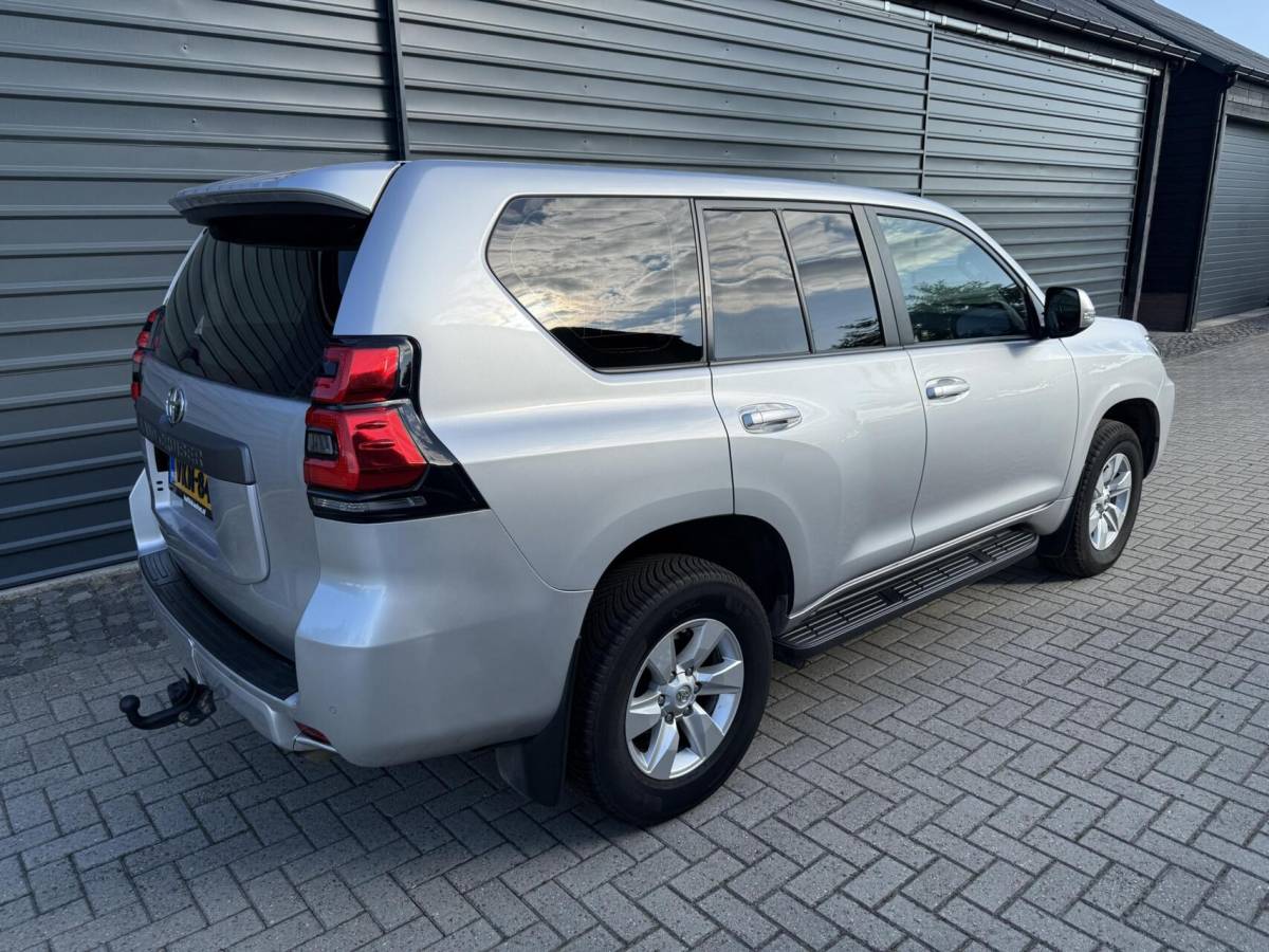 Toyota Land Cruiser Toyota Land Cruiser 2.8 D-4D-F Challenger A/T Van Trekhaak