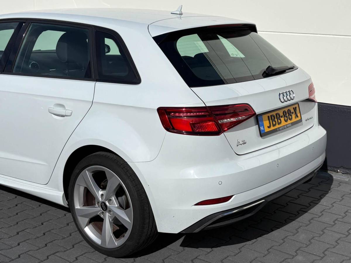 Audi A3 Audi A3 Sportback 1.4 E-tron 204pk Sport Pro Line plus | S-line interieur | Carplay | Virtual cockpit