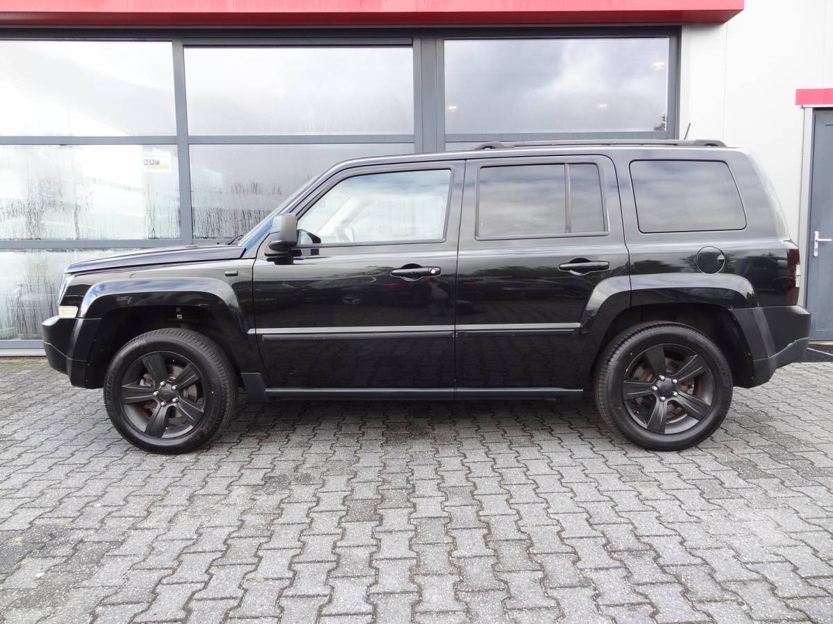 Jeep Patriot Jeep Patriot 2.4 Limited Liberty | NL-AUTO | CRUISE | 4×4 | AIRCO | STOELVERW. |