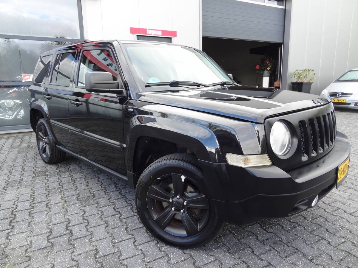 Jeep Patriot Jeep Patriot 2.4 Limited Liberty | NL-AUTO | CRUISE | 4×4 | AIRCO | STOELVERW. |