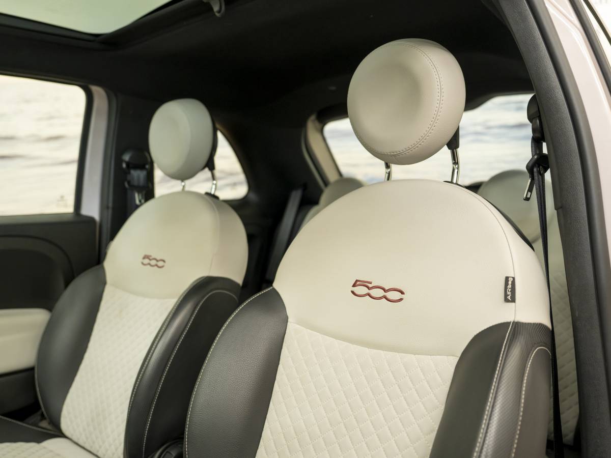 Fiat 500 Fiat 500 1.0 Hybrid Launch Edition, NAV, powder pink, incl garantie