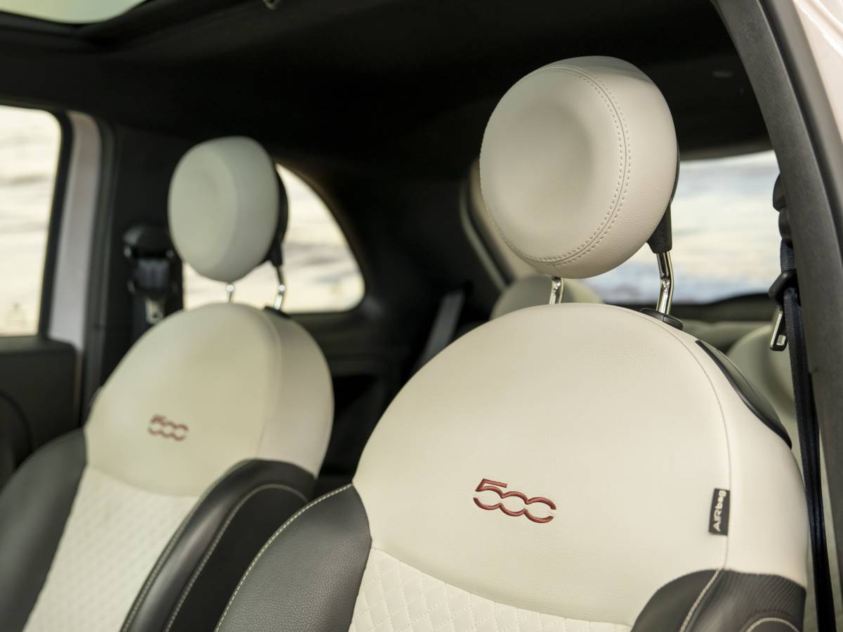 Fiat 500 Fiat 500 1.0 Hybrid Launch Edition, NAV, powder pink, incl garantie