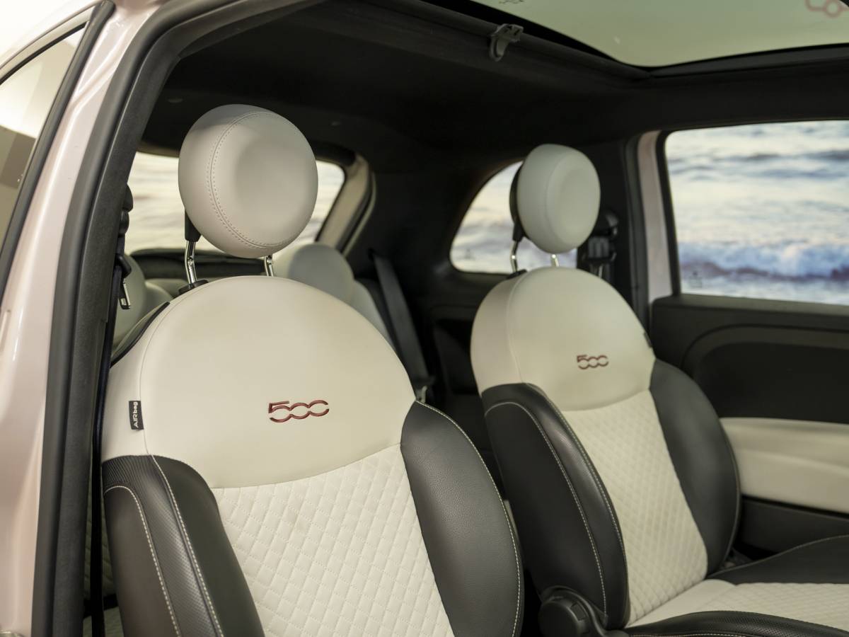 Fiat 500 Fiat 500 1.0 Hybrid Launch Edition, NAV, powder pink, incl garantie