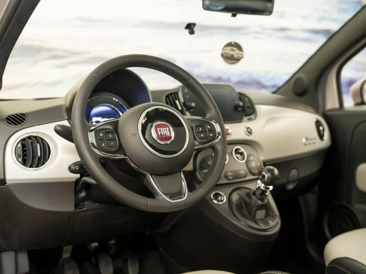 Fiat 500 Fiat 500 1.0 Hybrid Launch Edition, NAV, powder pink, incl garantie