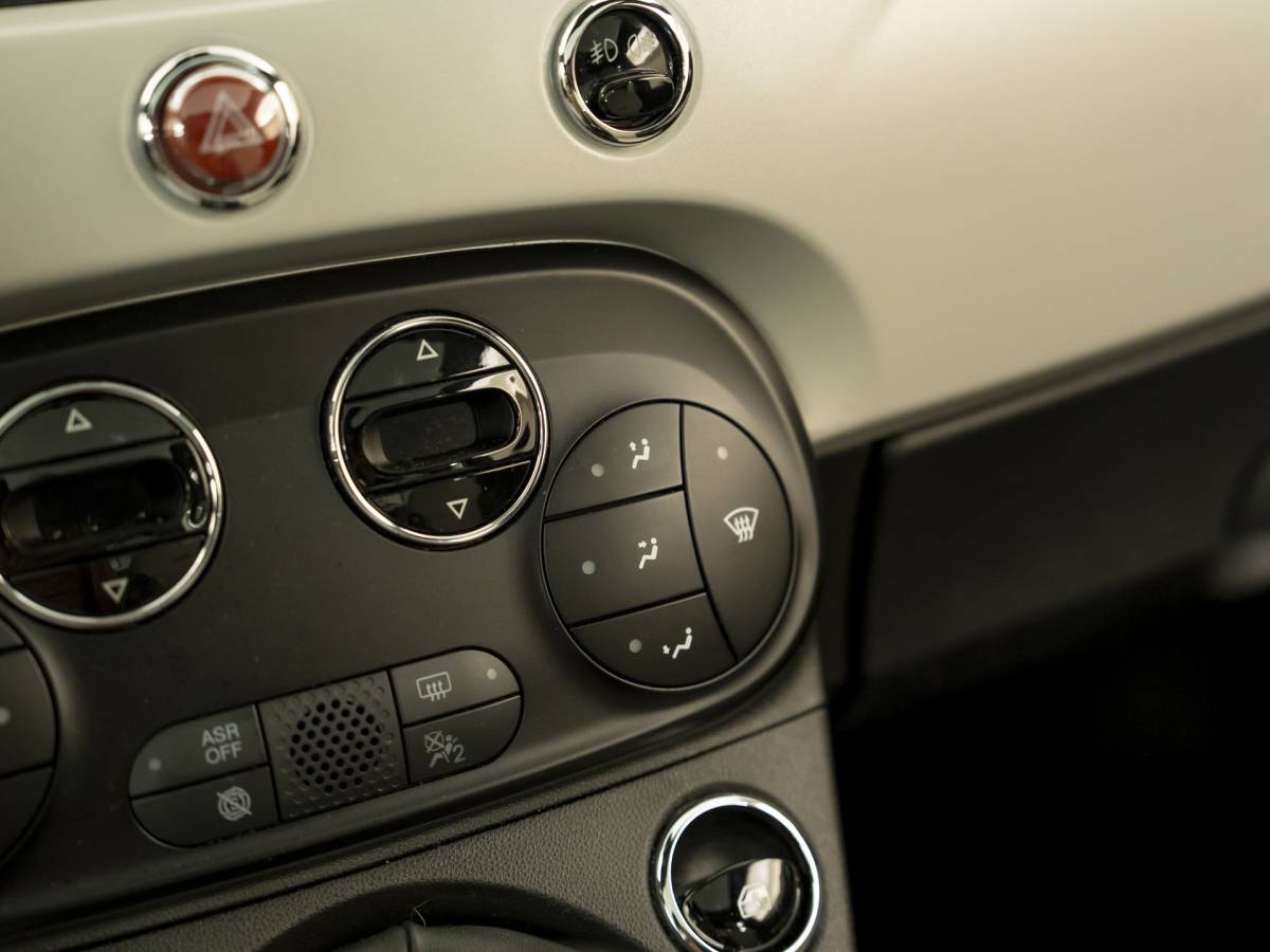 Fiat 500 Fiat 500 1.0 Hybrid Launch Edition, NAV, powder pink, incl garantie