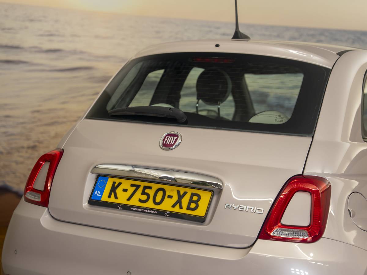 Fiat 500 Fiat 500 1.0 Hybrid Launch Edition, NAV, powder pink, incl garantie