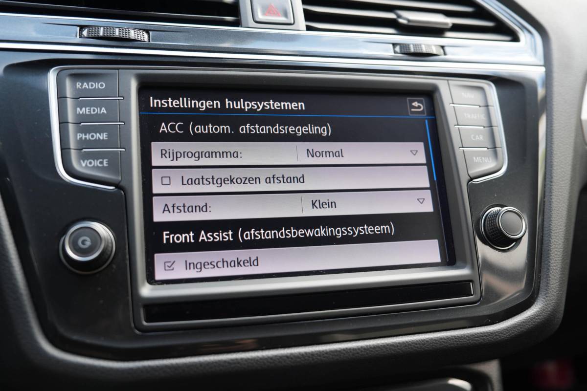 Volkswagen Tiguan Volkswagen Tiguan 1.4 TSI ACT Highline | Keyles | Navigatie | ACC | Bluetooth