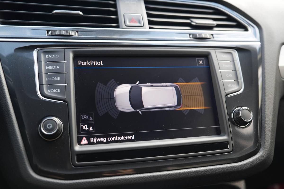 Volkswagen Tiguan Volkswagen Tiguan 1.4 TSI ACT Highline | Keyles | Navigatie | ACC | Bluetooth
