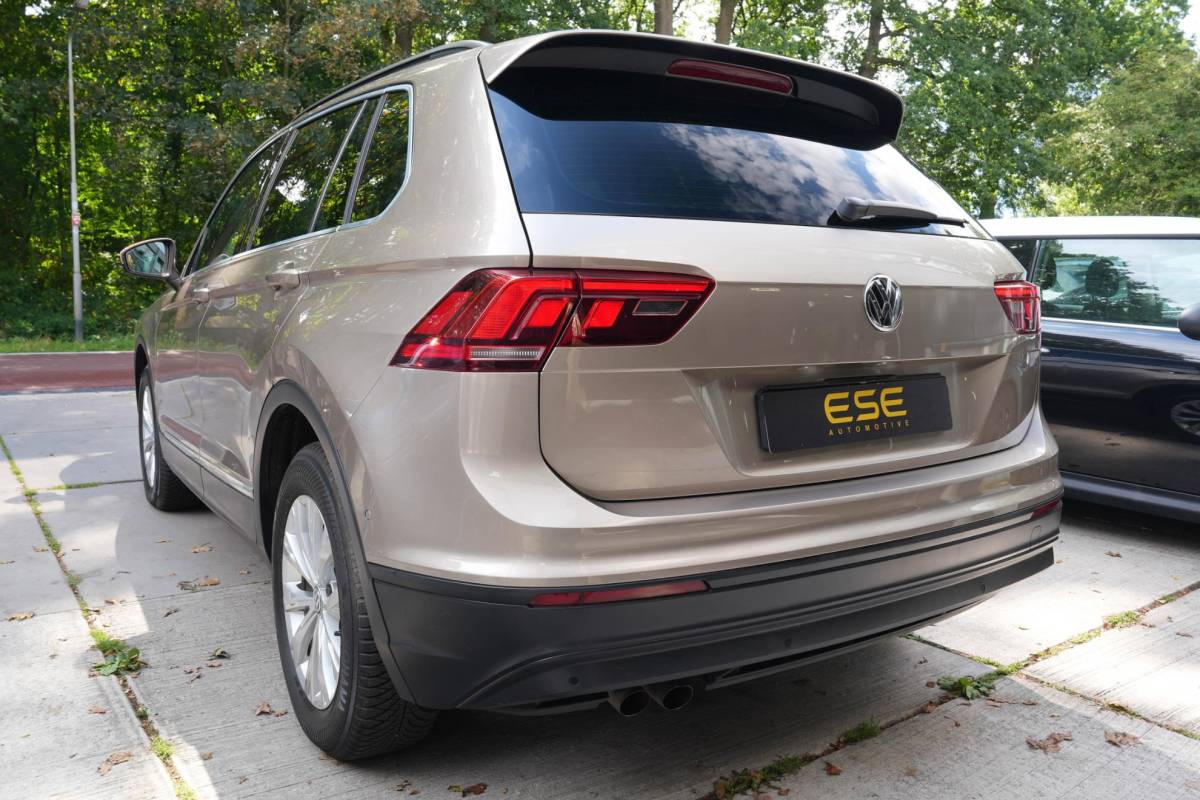 Volkswagen Tiguan Volkswagen Tiguan 1.4 TSI ACT Highline | Keyles | Navigatie | ACC | Bluetooth